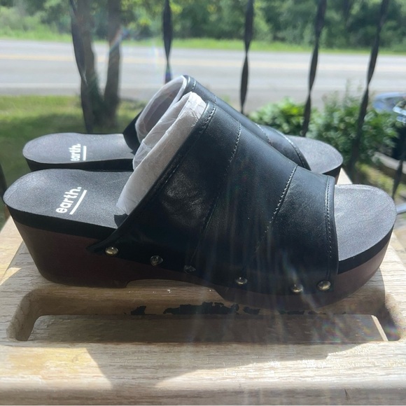 Earth Black Leather “Pine Tiga “ Clog Sandals Women’s Size 7.5M - Picture 6 of 12